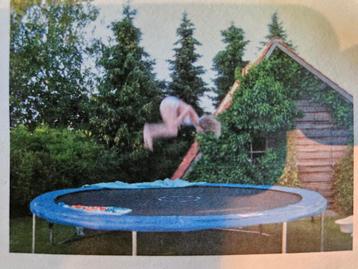 Grote trampoline (430 cm) beschikbaar voor biedingen