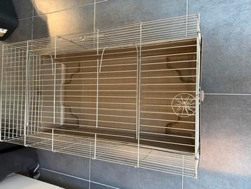 Hok voor knaagdieren beschikbaar voor biedingen