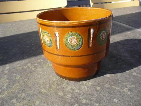 Knappe vintage seventies bloempot / cache-pot, Tuin en Terras, Bloempotten, Gebruikt, Aardewerk, Binnen, Balkon, Minder dan 40 cm