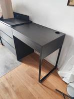 kleine zwarte bureautafel van ikea, Ophalen, Zo goed als nieuw