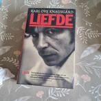 Karl Ove Knausgård - Liefde, Gelezen, Ophalen of Verzenden, Nederland, Karl Ove Knausgård