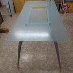 Glazen tafel op grijze aluminium poten, Huis en Inrichting, Tafels | Eettafels, Ophalen, Gebruikt, Glas
