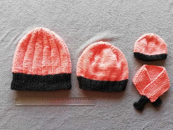 Nieuw gebreide mutsen, samen op stap, Hobby en Vrije tijd, Breien en Haken, Nieuw, Breien, Naald, Ophalen of Verzenden