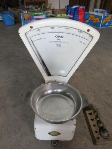 Antieke weegschaal "Olland - 1950" beschikbaar voor biedingen