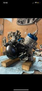 Revisie voor 2 takt motoren am6/piaggio/crossmotoren, Fietsen en Brommers, Ophalen, Zo goed als nieuw