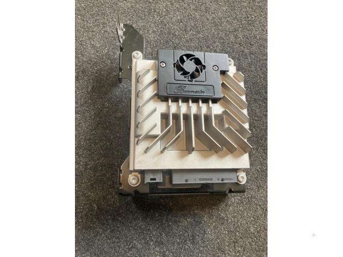 Radio versterker van een Mercedes V-Klasse, Auto-onderdelen, Elektronica en Kabels, Mercedes-Benz, Gebruikt, 3 maanden garantie