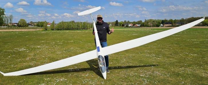 Voll GFK 6m LET Discus 2c met AFT19evo, Hobby en Vrije tijd, Modelbouw | Radiografisch | Vliegtuigen, Zo goed als nieuw, Elektro