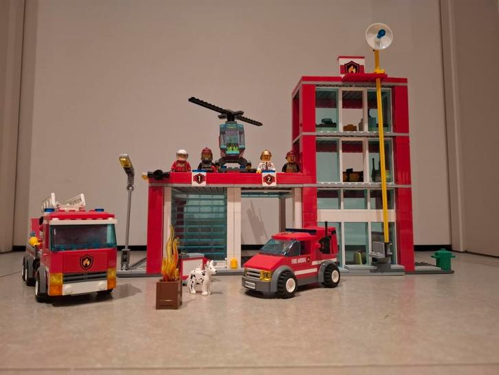 LEGO 60004 Fire Station, Kinderen en Baby's, Speelgoed | Duplo en Lego, Gebruikt, Lego, Ophalen of Verzenden