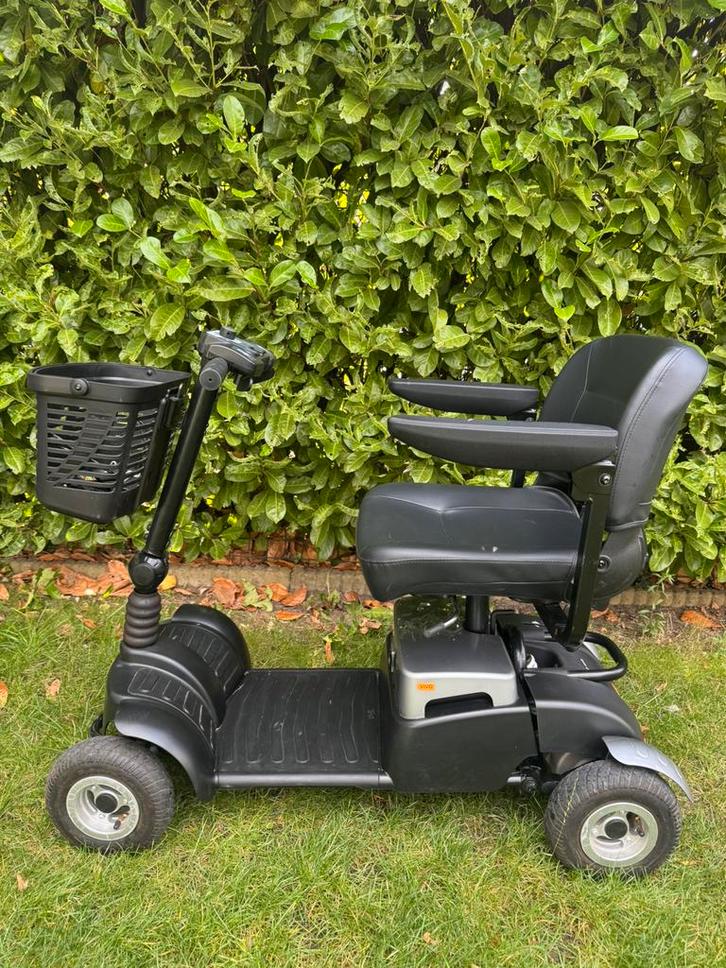 Plooibaar elektrische invalide scootmobiel demonteerbaar, Diversen, Rolstoelen, Zo goed als nieuw, Inklapbaar, Ophalen of Verzenden