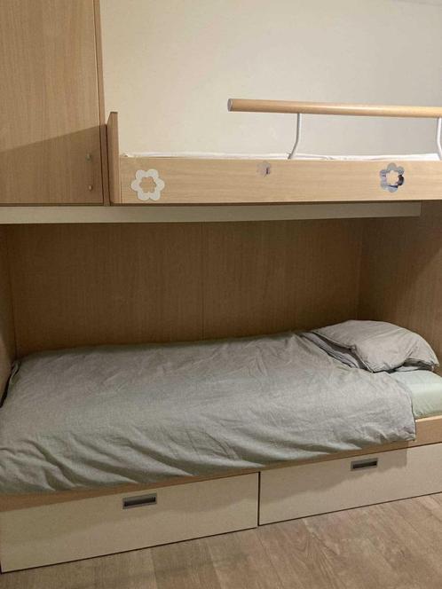 Stapelbed met kastruimte en toebehoren, Kinderen en Baby's, Kinderkamer | Stapelbedden en Hoogslapers, Gebruikt, Stapelbed, Ophalen