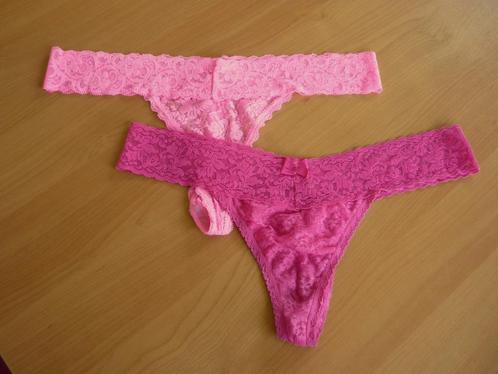 Set van 2 fuchsia roze kanten strings van Hunkemöller Maat L, Kleding | Dames, Ondergoed en Lingerie, Roze, Ophalen of Verzenden