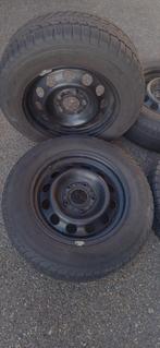 Winterbanden Nokian 195/65 RT15 91T M+S, Auto-onderdelen, Ophalen, Gebruikt, 15 inch, Banden en Velgen