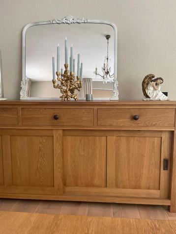 Mooie massief eiken dressoir beschikbaar voor biedingen