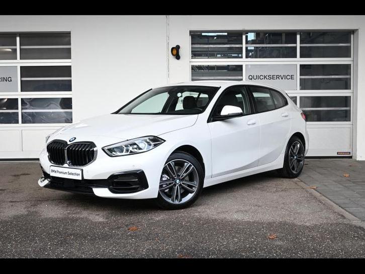 BMW Serie 1 116 SPORTLINE - AUTOMAAT - NAVI, Auto's, BMW, 1 Reeks, Airbags, Bluetooth, Cruise Control, Metaalkleur, Navigatiesysteem