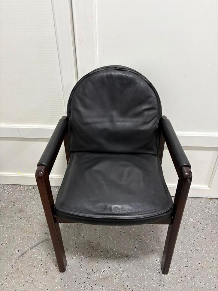 Chaise vintage au design classique, Maison & Meubles, Chaises, Comme neuf, Cinq, Six Chaises ou plus, Cuir, Noir, Enlèvement