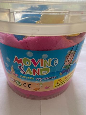 Moving sand in emmertje - 2 kg beschikbaar voor biedingen