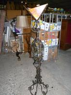 OUDE SMEEDWERKEN STAANDE LAMPADAIRE, Ophalen