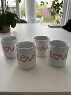 4 mooie mokken Love, Ophalen, Zo goed als nieuw