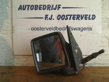 Buitenspiegel links van een Opel Combo beschikbaar voor biedingen