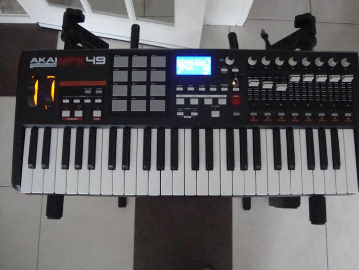 USB/MIDI-controller AKAI-MPK49, Muziek en Instrumenten, Midi-apparatuur, Ophalen of Verzenden
