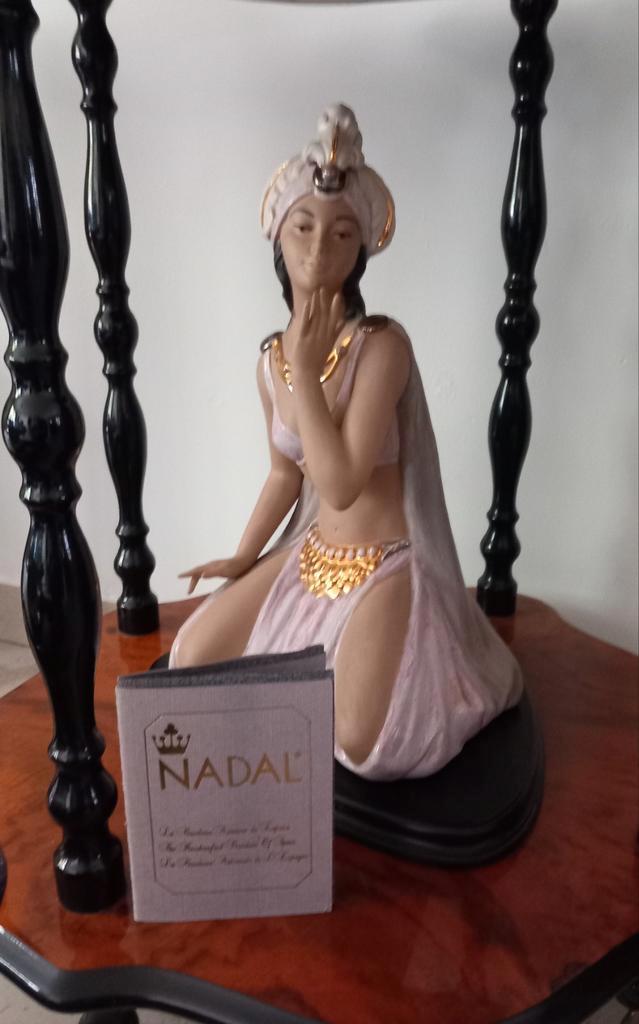Zeldzaam Nadal porselein beeld, Antiek en Kunst, Antiek | Porselein, Ophalen