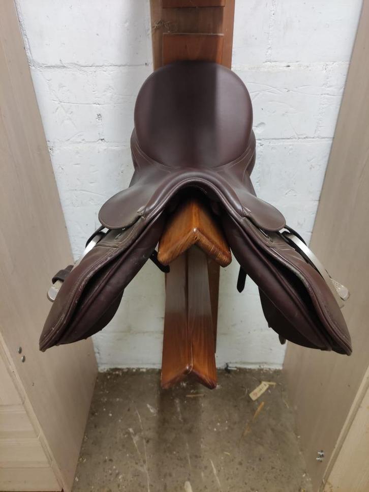 Veelzijdigheidszadel 18 inch Tekna, Dieren en Toebehoren, Paarden en Pony's | Zadels, Zo goed als nieuw, Overige soorten, Ophalen