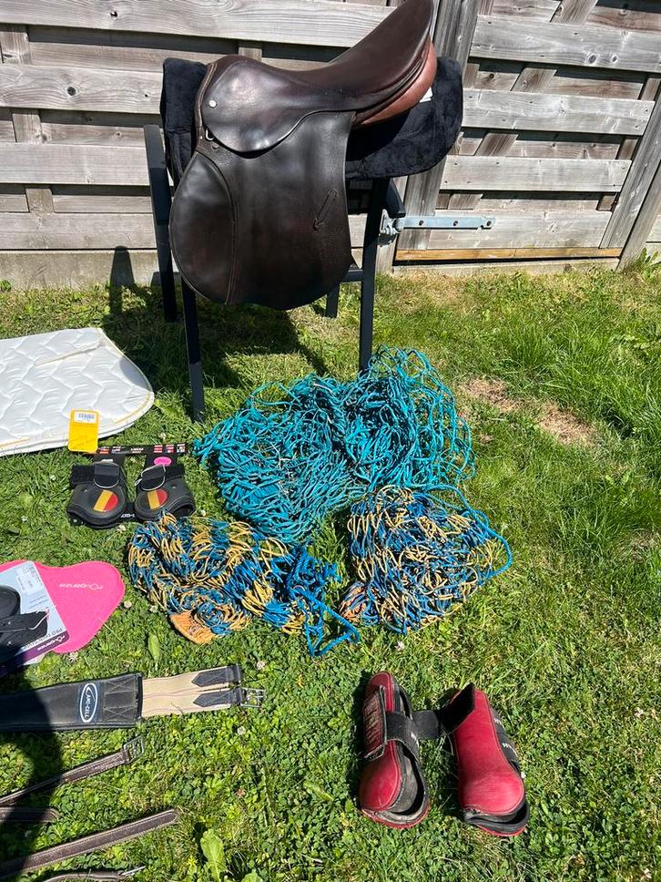 Partij paardenspullen, Dieren en Toebehoren, Paarden en Pony's | Zadels, Zo goed als nieuw, Dressuur, Ophalen