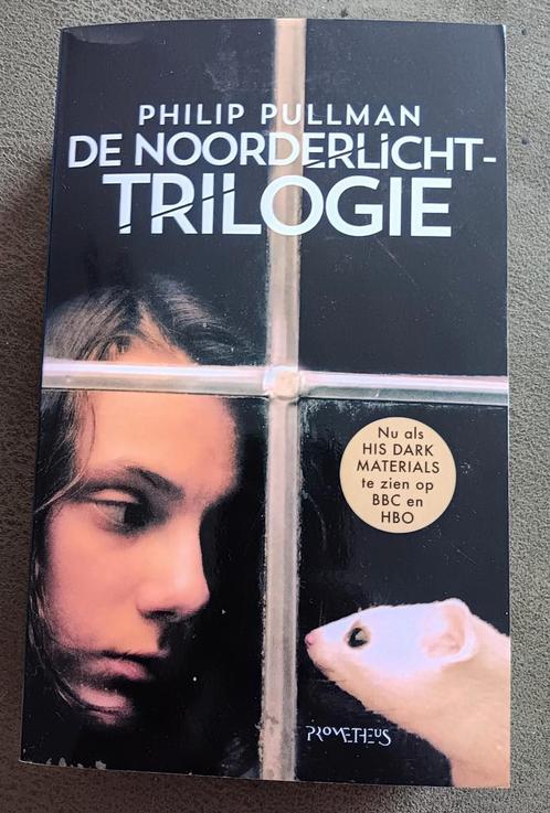 Philip Pullman - De Noorderlichttrilogie, Boeken, Literatuur, Zo goed als nieuw, Ophalen of Verzenden