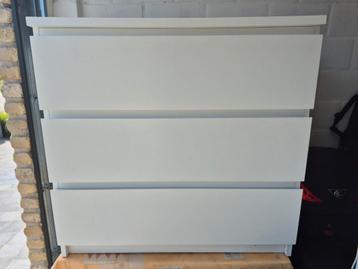 Ladenkast (2 stuks beschikbaar)  beschikbaar voor biedingen