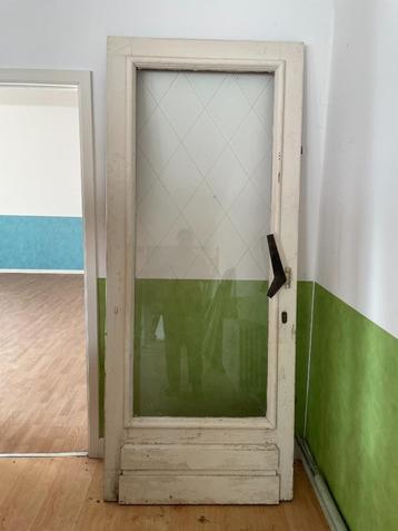 Authentieke Houten Voordeur met Glas – Retro/Vintage Look beschikbaar voor biedingen