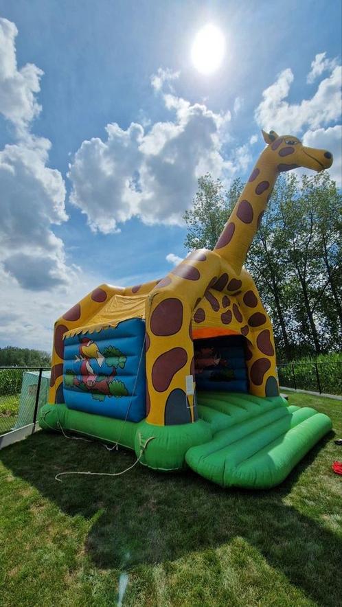 TE HUUR - *MEGA SPRINGKASTEEL* -, Hobby en Vrije tijd, Feestartikelen | Verhuur, Zo goed als nieuw, Ophalen