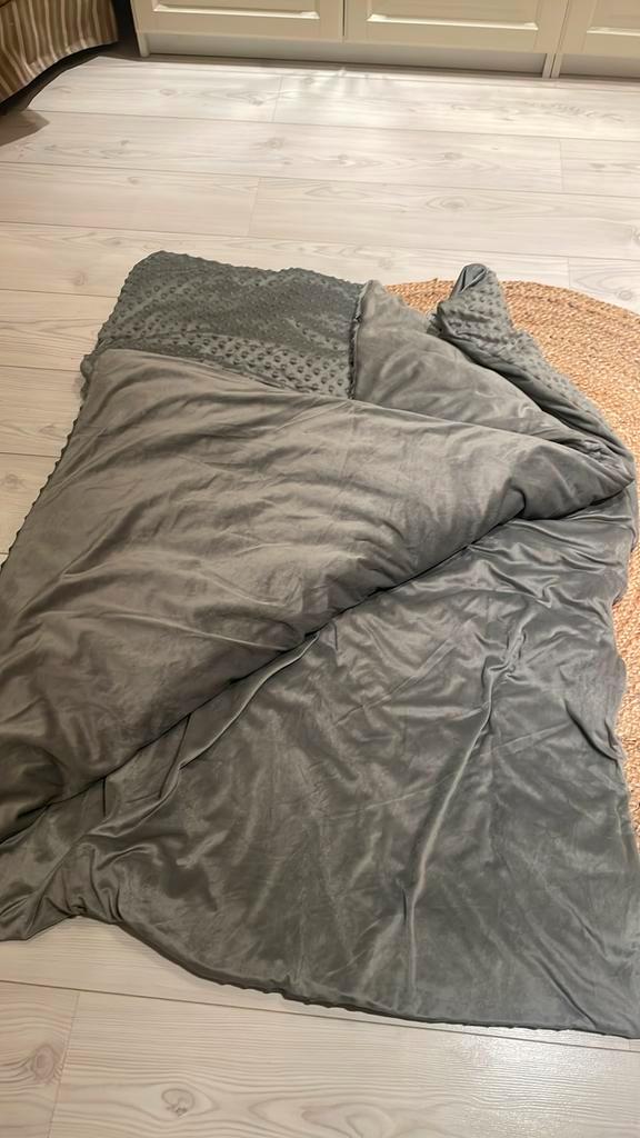 Zwaarte deken nieuw, Huis en Inrichting, Slaapkamer | Beddengoed, Zo goed als nieuw, Ophalen