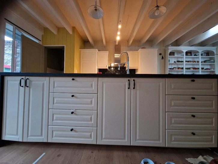 Gratis Ikea keuken Bobdyn, Maison & Meubles, Cuisine | Cuisines complètes, Utilisé, Cuisine à paroi simple, Crème, Synthétique