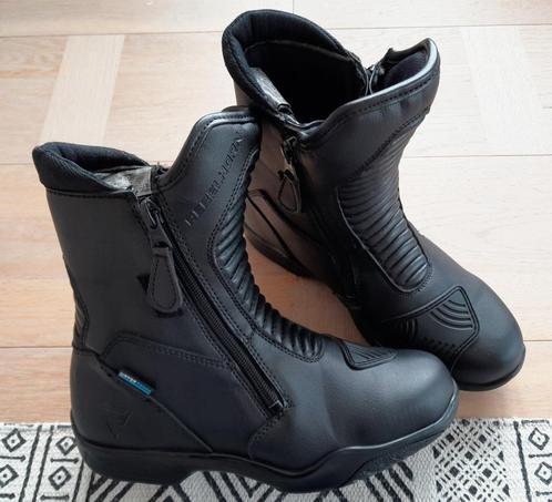 Bottes de moto imperméables Rebelhorn Rio - Taille 39, Motos, Vêtements | Vêtements de moto, Bottes, Femmes, Hommes, Seconde main