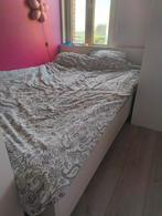 Bed 140x200, Huis en Inrichting, Slaapkamer | Complete slaapkamers, Ophalen, Zo goed als nieuw