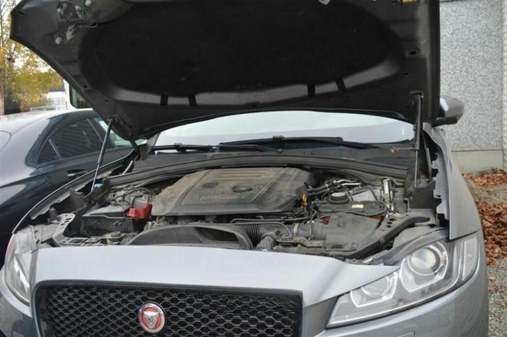Anakoop Jaguar XE XF F-Pace XJ E-Pace met motorschade, Auto's, Jaguar, Particulier, E-Pace, Diesel, Euro 6, 4 deurs, Automaat
