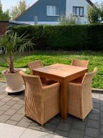 Mooie teakhouten tafel met rieten stoelen ., Huis en Inrichting, Ophalen of Verzenden