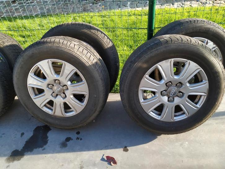 Originele Audi Q4 velgen met bijna nieuwe banden 16 du, Auto-onderdelen, Banden en Velgen, Banden en Velgen, Zomerbanden, 16 inch