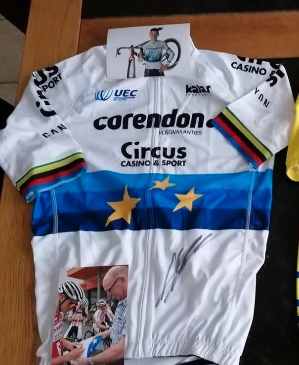 Mathieu Van der Poel gesigneerd shirt, Sport en Fitness, Wielrennen, Ophalen