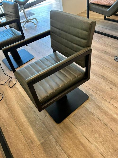 Kappersstoelen en wasbakken, Zakelijke goederen, Horeca | Meubilair en Inrichting, Meubilair, Ophalen