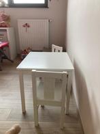 Kindertafeltje en 2 stoeltjes, Kinderen en Baby's, Ophalen, Gebruikt, Tafel(s) en Stoel(en)