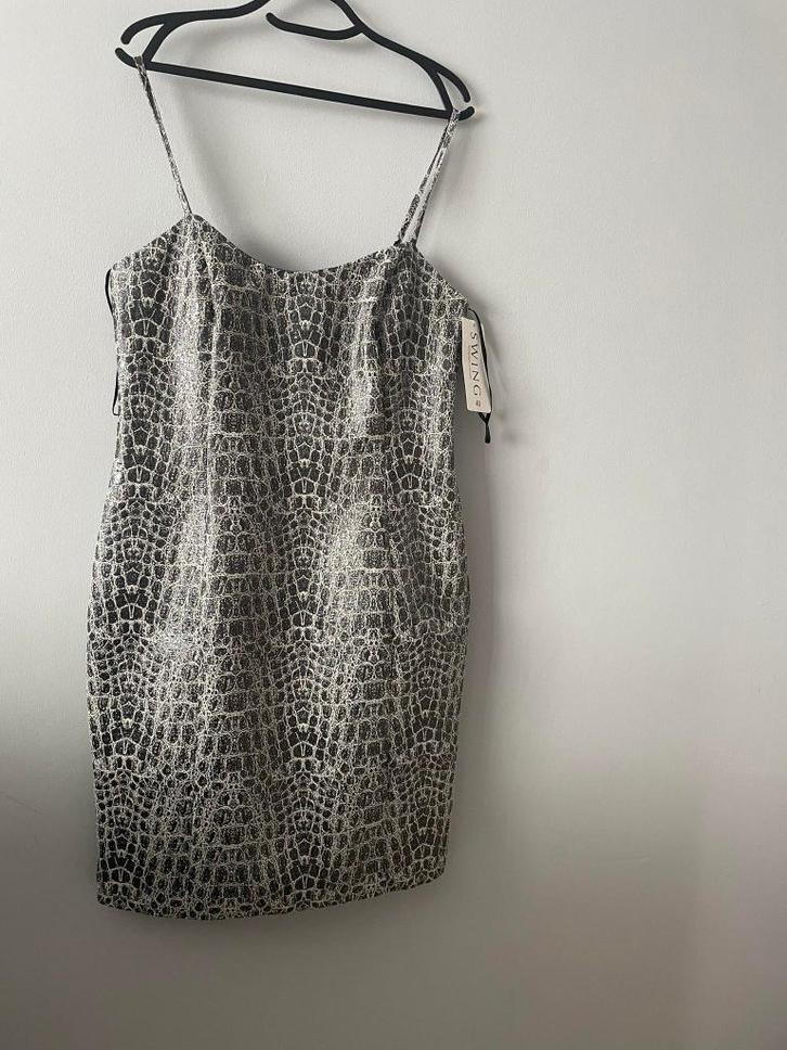 Nieuwe jurk met crocoprint SWING XL, Kleding | Dames, Jurken, Nieuw, Ophalen of Verzenden