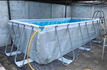 Zwembad als nieuw 4m x 2m x 1m beschikbaar voor biedingen