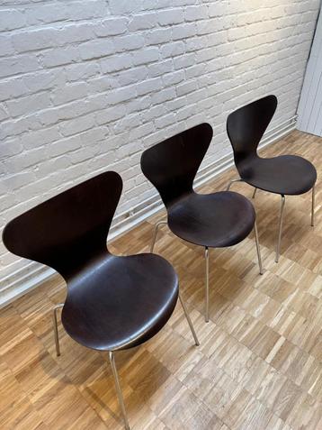 3 x Fritz Hansen vlinderstoel Bruin houtnerf Arne Jacobsen beschikbaar voor biedingen
