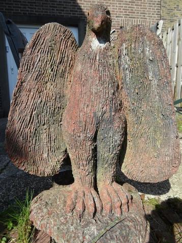 Curiosa stenen beeld adelaar tuinbeeld 61cm beeld vogel 1960 beschikbaar voor biedingen
