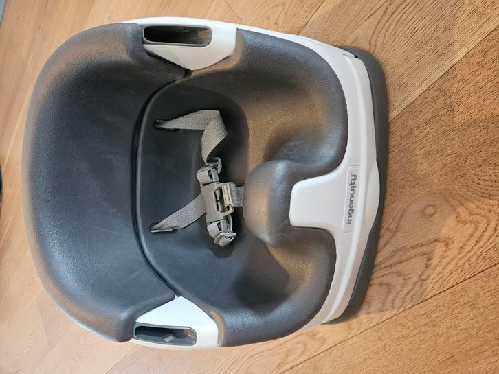 Stoelverhoger of tafelstoeltje, Kinderen en Baby's, Kinderstoelen, Zo goed als nieuw, Afneembaar eetblad, Gordel(s), Ophalen