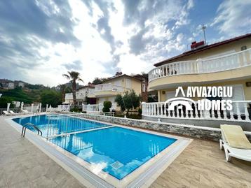 Villa 3+1 avec vue sur la montagne et la mer/Alanya 4142 disponible aux enchères