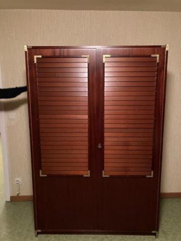 kast vintage bootstijl in perfecte staat beschikbaar voor biedingen