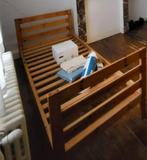 Eenpersoonsbed met matras, Huis en Inrichting, Slaapkamer | Bedden, 80 cm, Gebruikt, Eenpersoons, Bruin