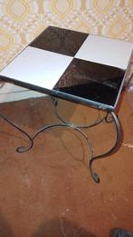 Kleine smeedijzeren tafel en tegels, Ophalen, Zo goed als nieuw